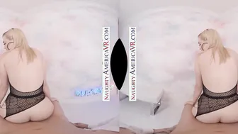 Sexual America - Blond beauty Blake Blossom is ready to slip your dick into her
