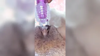 My neighbors wanted to watch me squirt so I gave him a performance