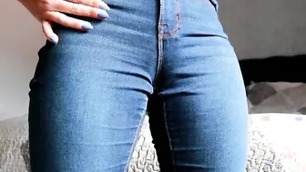 I Peed My Tight Jeans - Piss Desperation