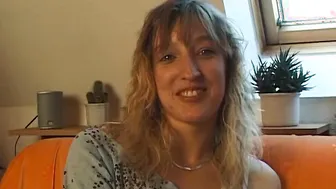 Blonde Mom bessert ihr Taschengeld auf Solo casting