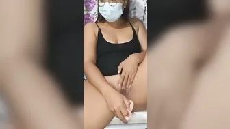 eastern ex-wife love to performance her cunt on webcam