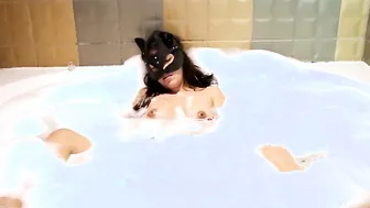 JOI My little sister has fun having fun alone into the jacuzzi