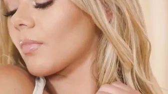 Classy blonde Tahlia Paris exposes her monstrous fake tits