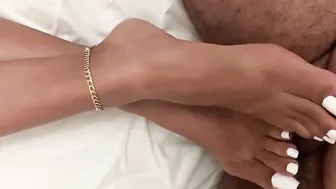 Yessenias Soles  Footjobs
