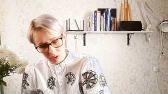 Gf of the boss fucks her on the table inside the office Part two