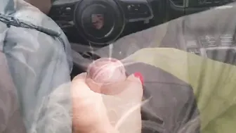 hot Bitch Deep Sucking Off Cock Bf into the Vehicle -