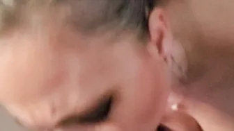 babe booty fiance sucking off dick