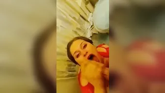 Crazy Hot hand job cum into mouth