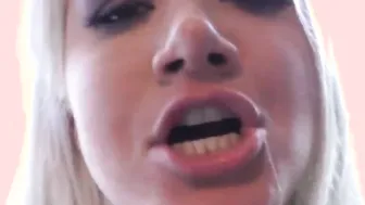 Bigbooty hot threeway nailed into spitroast showing off by blacks