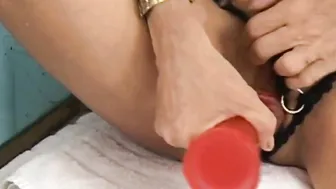 Milf goes Kinky into Brazil
