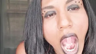 indian bimbo wearing african lipstick wants her lips and tongue rapped around your cock and taste your lips | close