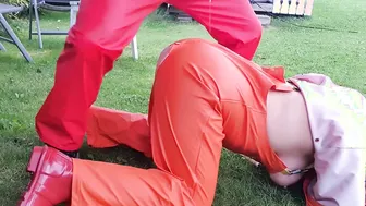 Taking a women rough from behind and squirting on her greasy rainpants