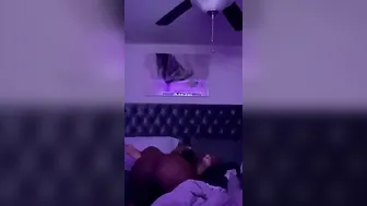 Eating Vagina til she jizzes