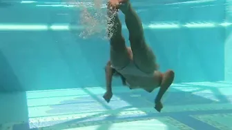 StephaniaMoon - Erotic Under Water Swimming with Real Couple