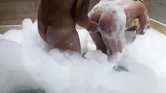 Tape of married woman fucking at motel with gf drips on the net
