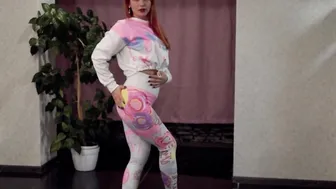 ride sex toy \ solo banged into the butt and snatch with a gigantic toy \ anal orgasm