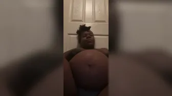Pregnant bimbos leaking her lingerie before receiving big black dick