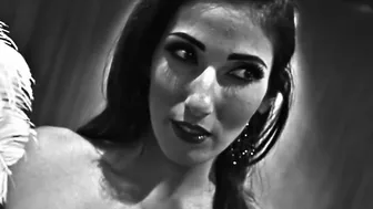 Perverted Stripper Clea Gaultier Caught into Hardcore Three-Way with Her Audience