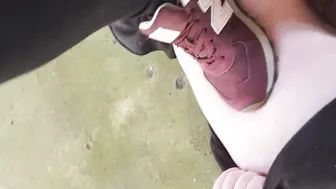 ROUGH TRAMPLING with NEW BALANCE / Kicks / Stomps / Stomping