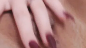 HOT CREAMY PURE CUNT BEGS TO CUM FROM HER FINGER BANG