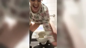 Quickie Inside Outdoor Wc