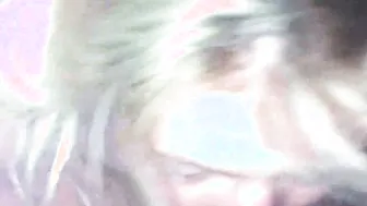 Trio fantasque avec une blonde torride