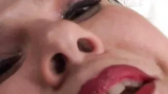 Bbw dark hair fucks twat with sexy and willing finger bang
