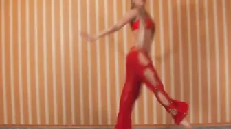 Voluptuous flexible Russian eighteen Irina Pisulkina