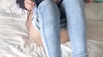 Stepson ejaculates on her stepmoms bushy vagina after watching her masturbate