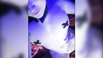 striptease and head close up
