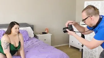 Seducing My Photographer PREVIEW - BBW cougar Blows  Fucks - Sydney Screams