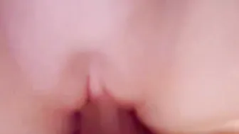 無修正変態痴女JDと無許可中出し。中に出さないって約束だったけど、こっそり中出しちゃった。