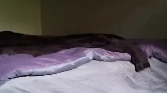 Trop bonne baise entre jeunes il fait venir son ex pour la filmer en scred 