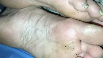 Amateur Milf Dirty Feet Cumshot