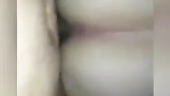 Sentando porn video – Loira sentando na beira da cama