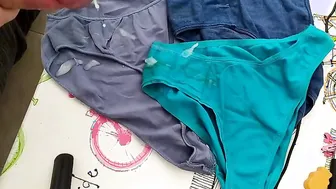 Corrida en bragas de mi mujer 202