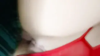 Im into bed with MILF you wont believe what happened