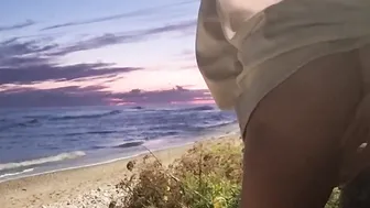 Goddess Blondy insane masturbation outside beauty butt