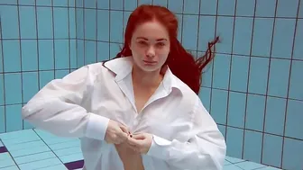 Huge melons red haired Lola underwater naked