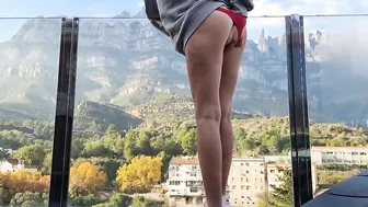Squirting a lot On terrasa into front of mountians Orgasm