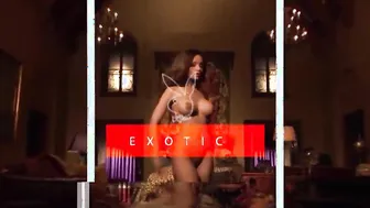 Bug titted Latin milf Karin Taylor posed totally nude after Hot swimming