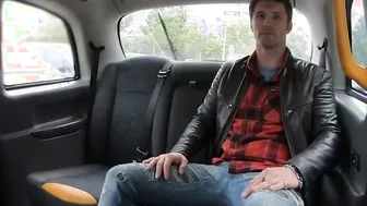 Roundass Czech cabbie getting finger fucked and licked before sex