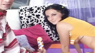 Cheerleader college cunt with mouth pick up at the street for vehicle