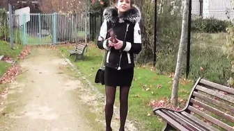 Camille une slender salope qui a faim de bites