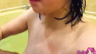 Dad fucks his step-daughter inside the jacuzzi and ejaculates into her mouth. Maybe she wanted it and lured