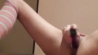 19 Yo Lesley Masturbating with Sex Toy