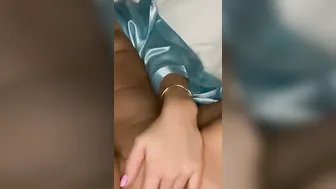 College Bombshell masturbating to shaking orgasm
