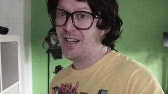Amateur blows nerds penis