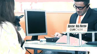 Vulgar older man and sluts fucked when they are alone into the office