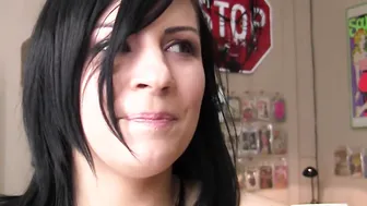 Tori Lux finishes the job for a monstrous blast of sperm to her gorgeous face
